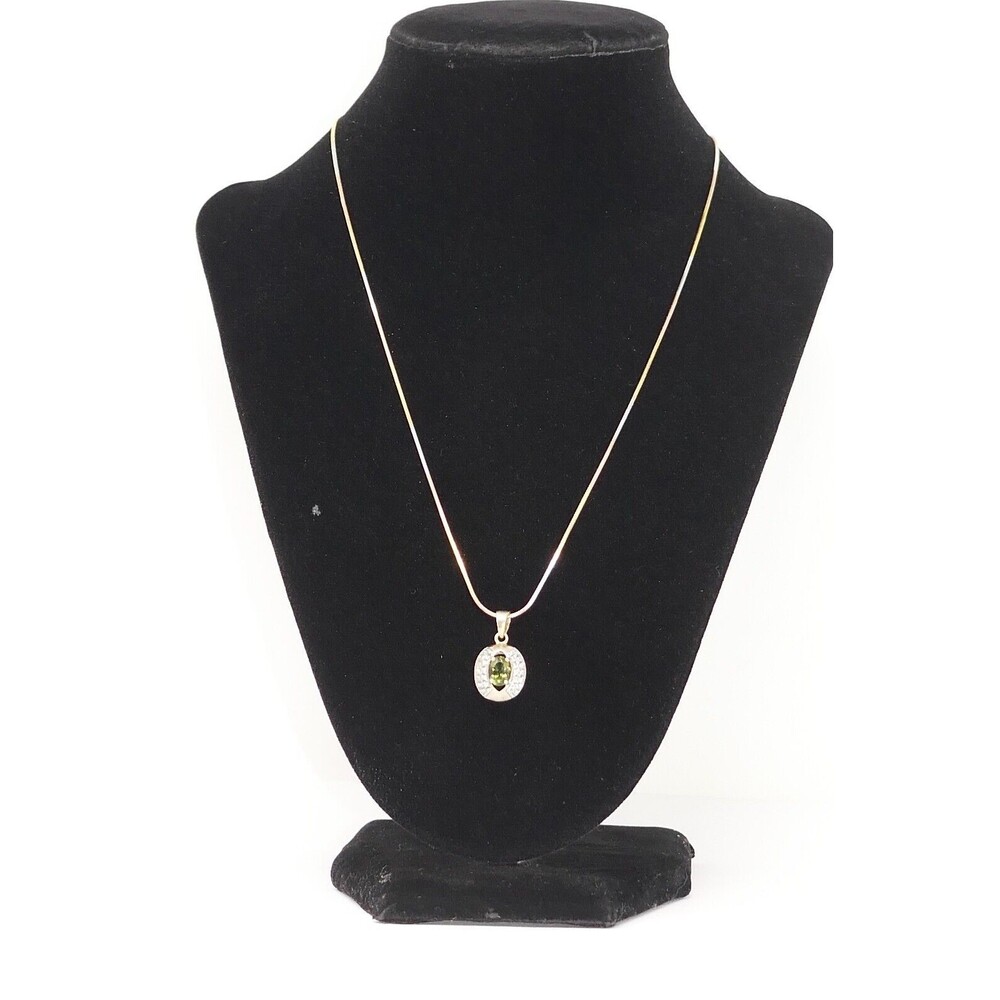 LB 925 Sterling Silver Gemstone Topaz Pendant & 19" Chain Necklace